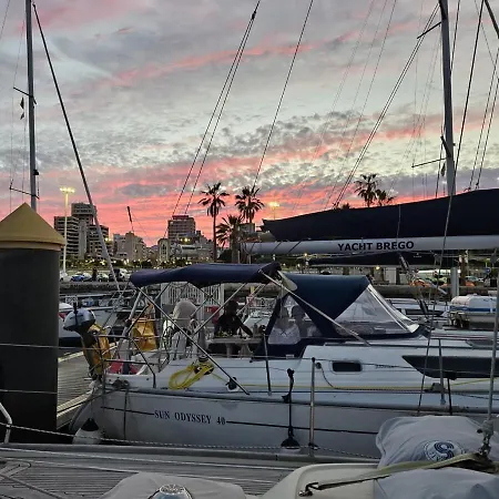 Hotel en barco Brego, Velero